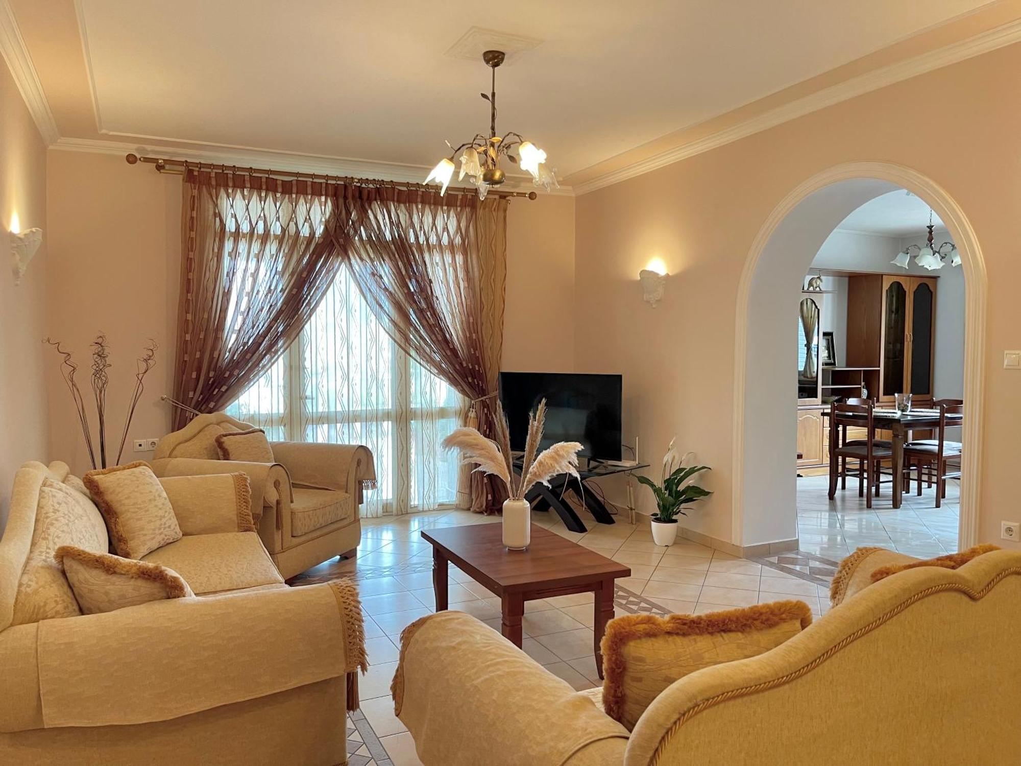 Likas House * Gjirokastër